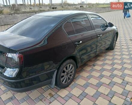 Фольксваген Пассат 2008 в Гайсине на Automoto.ua Черный Фольксваген Пассат, объемом двигателя 1.79 л и пробегом 206 тыс. км за 6250 $, фото 4 на Automoto.ua