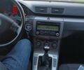 Черный Фольксваген Пассат, объемом двигателя 1.9 л и пробегом 215 тыс. км за 7800 $, фото 13 на Automoto.ua