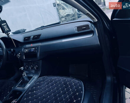 Черный Фольксваген Пассат, объемом двигателя 1.8 л и пробегом 220 тыс. км за 5300 $, фото 3 на Automoto.ua