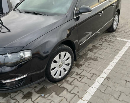 Черный Фольксваген Пассат, объемом двигателя 1.8 л и пробегом 287 тыс. км за 6500 $, фото 6 на Automoto.ua