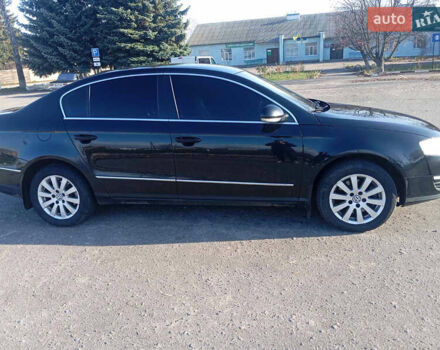 Черный Фольксваген Пассат, объемом двигателя 1.8 л и пробегом 225 тыс. км за 6650 $, фото 4 на Automoto.ua