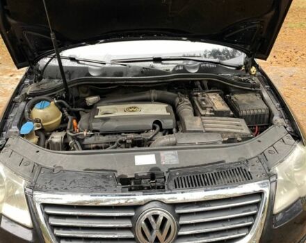 Черный Фольксваген Пассат, объемом двигателя 1.8 л и пробегом 340 тыс. км за 5200 $, фото 9 на Automoto.ua