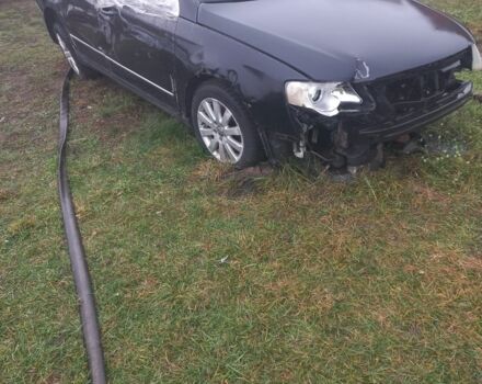 Черный Фольксваген Пассат, объемом двигателя 1.8 л и пробегом 300 тыс. км за 284 $, фото 6 на Automoto.ua