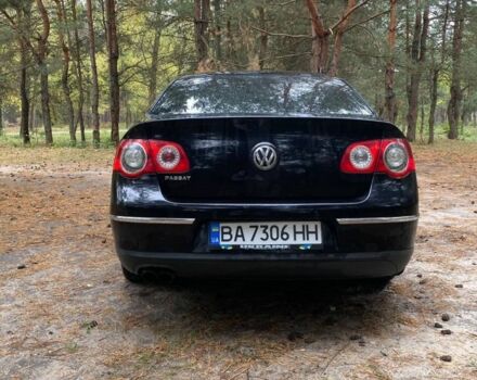 Черный Фольксваген Пассат, объемом двигателя 1.8 л и пробегом 340 тыс. км за 5200 $, фото 4 на Automoto.ua