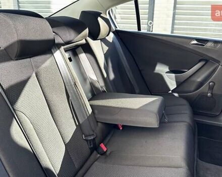 Чорний Фольксваген Пассат, об'ємом двигуна 1.8 л та пробігом 211 тис. км за 6500 $, фото 29 на Automoto.ua