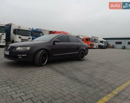 Черный Фольксваген Пассат, объемом двигателя 1.97 л и пробегом 253 тыс. км за 7800 $, фото 7 на Automoto.ua