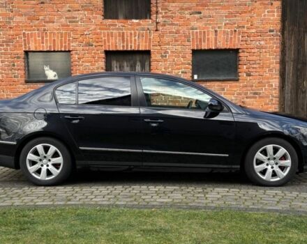 Черный Фольксваген Пассат, объемом двигателя 2 л и пробегом 257 тыс. км за 1950 $, фото 6 на Automoto.ua