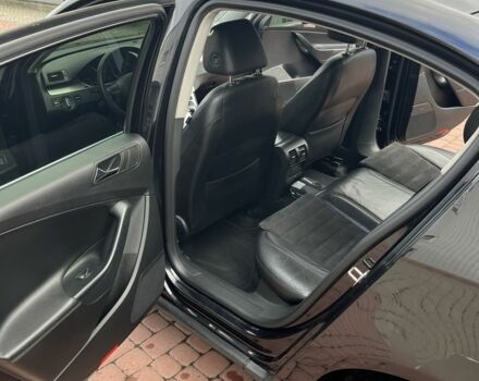 Чорний Фольксваген Пассат, об'ємом двигуна 3.2 л та пробігом 287 тис. км за 7200 $, фото 7 на Automoto.ua