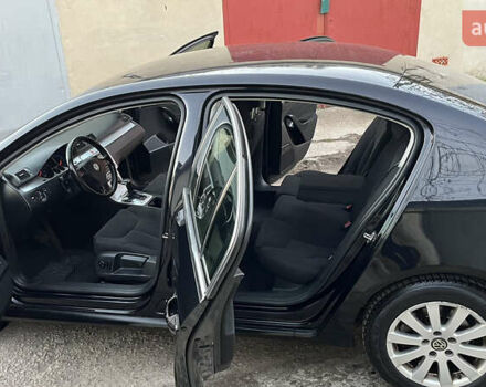 Черный Фольксваген Пассат, объемом двигателя 1.8 л и пробегом 279 тыс. км за 6200 $, фото 19 на Automoto.ua