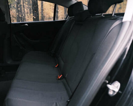 Чорний Фольксваген Пассат, об'ємом двигуна 1.8 л та пробігом 242 тис. км за 5000 $, фото 21 на Automoto.ua