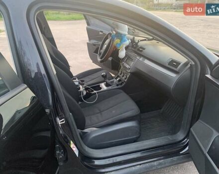 Черный Фольксваген Пассат, объемом двигателя 1.97 л и пробегом 305 тыс. км за 6700 $, фото 3 на Automoto.ua