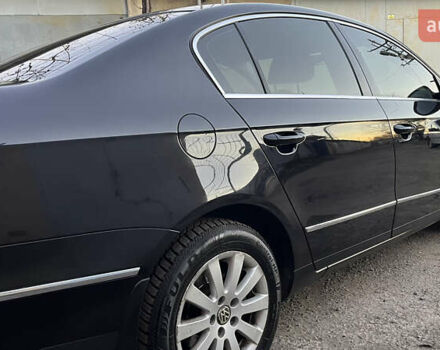 Черный Фольксваген Пассат, объемом двигателя 1.8 л и пробегом 279 тыс. км за 6200 $, фото 9 на Automoto.ua