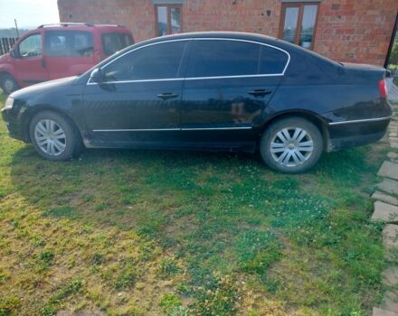 Черный Фольксваген Пассат, объемом двигателя 2 л и пробегом 200 тыс. км за 8178 $, фото 1 на Automoto.ua