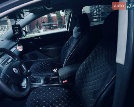 Черный Фольксваген Пассат, объемом двигателя 1.8 л и пробегом 220 тыс. км за 5300 $, фото 5 на Automoto.ua