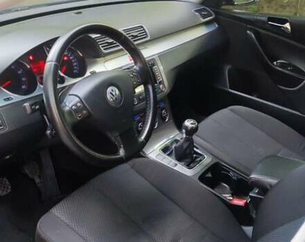 Черный Фольксваген Пассат, объемом двигателя 1.8 л и пробегом 202 тыс. км за 6500 $, фото 4 на Automoto.ua