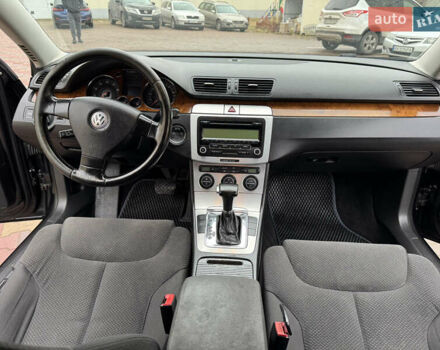 Чорний Фольксваген Пассат, об'ємом двигуна 1.8 л та пробігом 174 тис. км за 6400 $, фото 10 на Automoto.ua