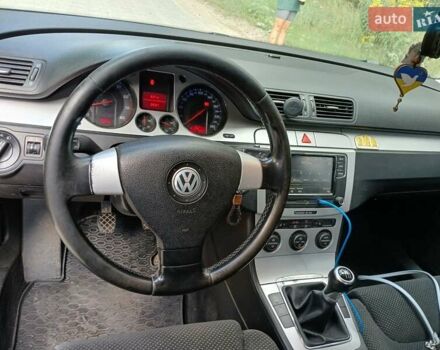 Черный Фольксваген Пассат, объемом двигателя 1.8 л и пробегом 262 тыс. км за 5200 $, фото 14 на Automoto.ua