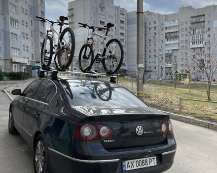 Черный Фольксваген Пассат, объемом двигателя 1.8 л и пробегом 150 тыс. км за 9000 $, фото 3 на Automoto.ua