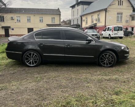 Черный Фольксваген Пассат, объемом двигателя 1.4 л и пробегом 195 тыс. км за 8000 $, фото 4 на Automoto.ua