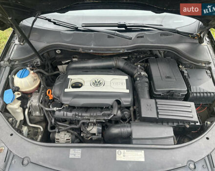 Черный Фольксваген Пассат, объемом двигателя 1.8 л и пробегом 293 тыс. км за 7000 $, фото 17 на Automoto.ua