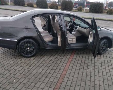 Черный Фольксваген Пассат, объемом двигателя 2 л и пробегом 270 тыс. км за 8590 $, фото 2 на Automoto.ua