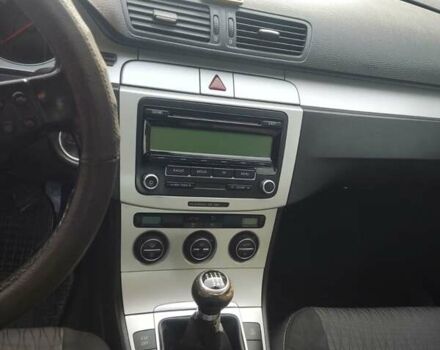 Черный Фольксваген Пассат, объемом двигателя 1.97 л и пробегом 400 тыс. км за 5950 $, фото 9 на Automoto.ua