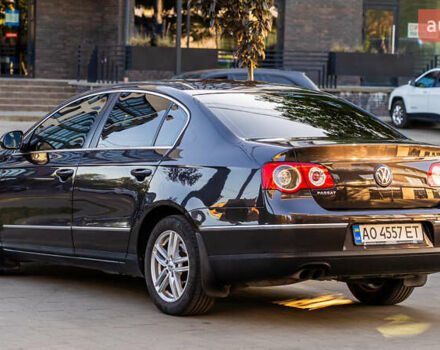 Черный Фольксваген Пассат, объемом двигателя 1.8 л и пробегом 264 тыс. км за 7800 $, фото 1 на Automoto.ua