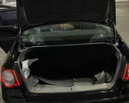 Чорний Фольксваген Пассат, об'ємом двигуна 1.8 л та пробігом 195 тис. км за 4500 $, фото 4 на Automoto.ua