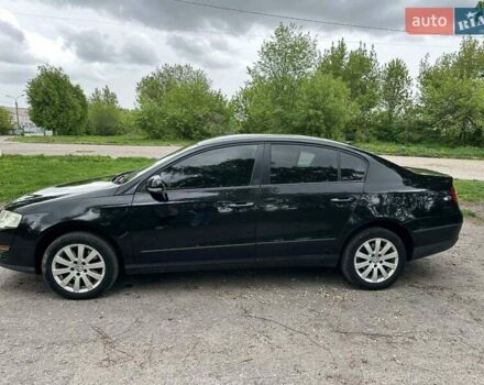 Черный Фольксваген Пассат, объемом двигателя 1.8 л и пробегом 190 тыс. км за 6500 $, фото 8 на Automoto.ua