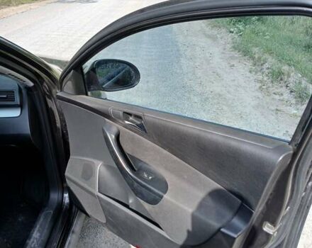 Черный Фольксваген Пассат, объемом двигателя 1.8 л и пробегом 262 тыс. км за 5200 $, фото 6 на Automoto.ua