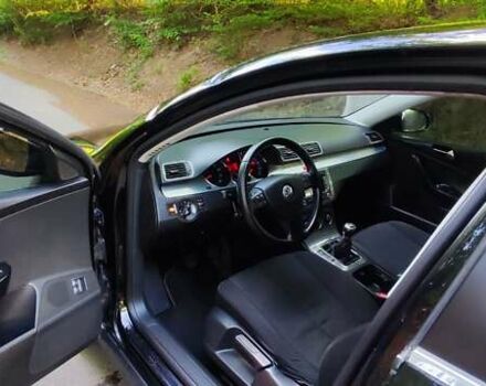 Черный Фольксваген Пассат, объемом двигателя 1.8 л и пробегом 202 тыс. км за 6500 $, фото 3 на Automoto.ua