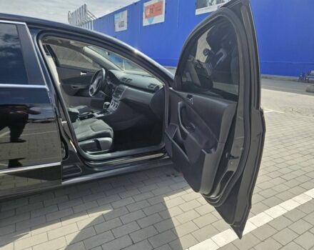 Черный Фольксваген Пассат, объемом двигателя 2 л и пробегом 350 тыс. км за 5900 $, фото 1 на Automoto.ua