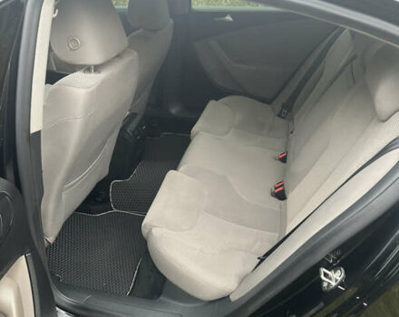 Черный Фольксваген Пассат, объемом двигателя 1.8 л и пробегом 293 тыс. км за 7000 $, фото 10 на Automoto.ua