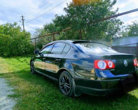 Чорний Фольксваген Пассат, об'ємом двигуна 1.8 л та пробігом 218 тис. км за 6500 $, фото 3 на Automoto.ua