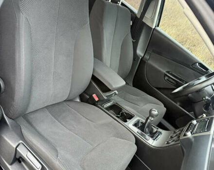 Черный Фольксваген Пассат, объемом двигателя 1.6 л и пробегом 219 тыс. км за 6800 $, фото 16 на Automoto.ua