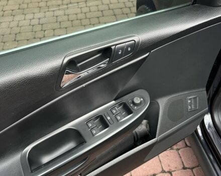 Чорний Фольксваген Пассат, об'ємом двигуна 3.2 л та пробігом 287 тис. км за 7200 $, фото 10 на Automoto.ua