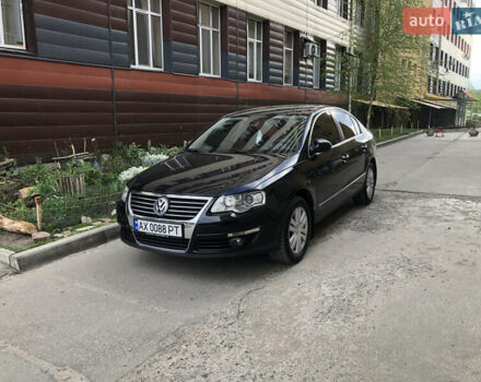 Черный Фольксваген Пассат, объемом двигателя 1.8 л и пробегом 150 тыс. км за 9000 $, фото 2 на Automoto.ua