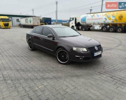 Черный Фольксваген Пассат, объемом двигателя 1.97 л и пробегом 253 тыс. км за 7800 $, фото 3 на Automoto.ua