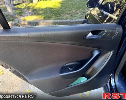 Черный Фольксваген Пассат, объемом двигателя 1.8 л и пробегом 157 тыс. км за 7200 $, фото 3 на Automoto.ua