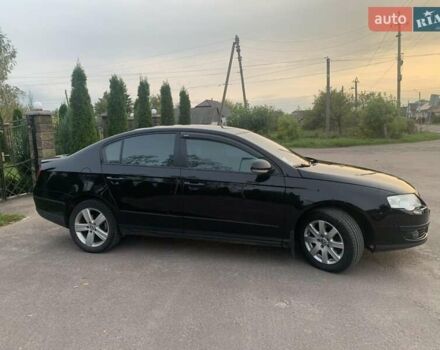 Черный Фольксваген Пассат, объемом двигателя 1.97 л и пробегом 305 тыс. км за 6700 $, фото 2 на Automoto.ua