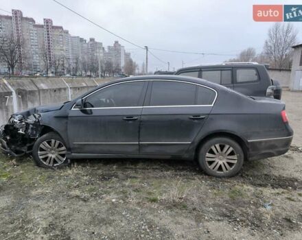 Черный Фольксваген Пассат, объемом двигателя 1.98 л и пробегом 240 тыс. км за 4400 $, фото 4 на Automoto.ua