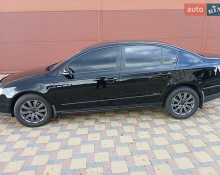 Фольксваген Пассат 2008 в Гайсине на Automoto.ua Черный Фольксваген Пассат, объемом двигателя 1.79 л и пробегом 206 тыс. км за 6250 $, фото 1 на Automoto.ua