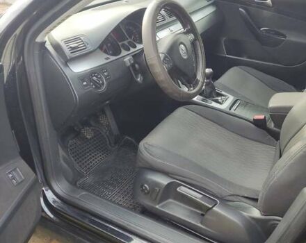 Черный Фольксваген Пассат, объемом двигателя 1.97 л и пробегом 400 тыс. км за 5950 $, фото 13 на Automoto.ua