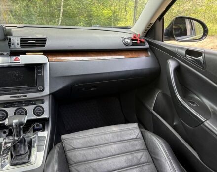 Чорний Фольксваген Пассат, об'ємом двигуна 3.2 л та пробігом 217 тис. км за 4500 $, фото 5 на Automoto.ua