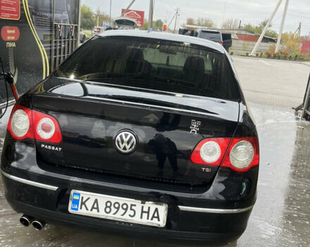 Черный Фольксваген Пассат, объемом двигателя 1.8 л и пробегом 287 тыс. км за 6500 $, фото 1 на Automoto.ua