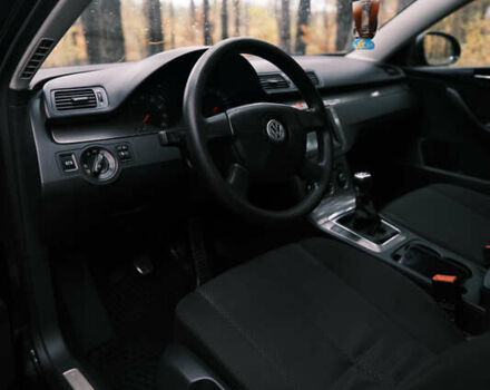 Чорний Фольксваген Пассат, об'ємом двигуна 1.8 л та пробігом 242 тис. км за 5000 $, фото 19 на Automoto.ua