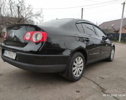 Черный Фольксваген Пассат, объемом двигателя 1.8 л и пробегом 250 тыс. км за 5900 $, фото 5 на Automoto.ua