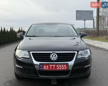 Черный Фольксваген Пассат, объемом двигателя 1.6 л и пробегом 219 тыс. км за 6800 $, фото 5 на Automoto.ua