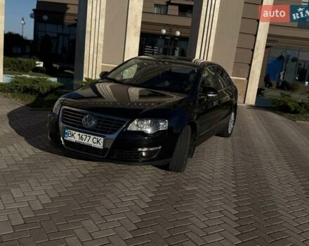 Черный Фольксваген Пассат, объемом двигателя 2 л и пробегом 319 тыс. км за 8100 $, фото 4 на Automoto.ua