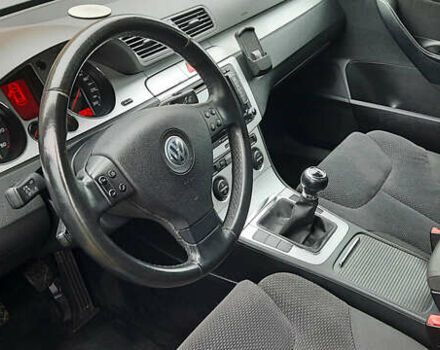 Черный Фольксваген Пассат, объемом двигателя 1.4 л и пробегом 200 тыс. км за 6900 $, фото 23 на Automoto.ua